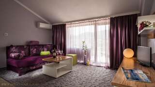 Отель Enira Spa Hotel Велинград Апартаменты с 1 спальней и балконом (для 2 взрослых)-1