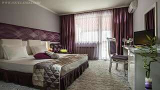 Отель Enira Spa Hotel Велинград Двухместный номер с 1 кроватью или 2 отдельными кроватями и балконом-6